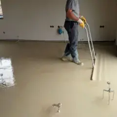 Jaka zaprawa na wylewkę? Wybierz najlepszą dla swojej podłogi