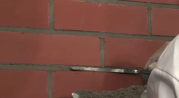 Jak wybrać najlepszą zaprawę do fugowania płytek klinkierowych?